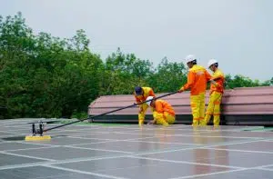 ניקוי פאנלים סולאריים